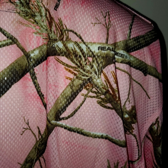 Realtree× Magellan Breathable Tee - Picture 2 of 4